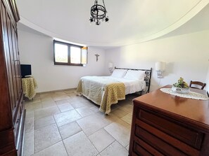 Family Condo, 1 Queen Bed with Sofa bed, Garden View