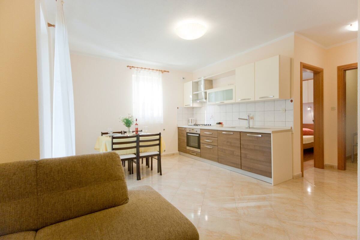 Appartamento Comfort, 2 bagni | Cucina privata | Frigorifero, forno, piano cottura, macchina per tè/caffè