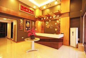 Reception - The Hotel Mawtin (Yangon)