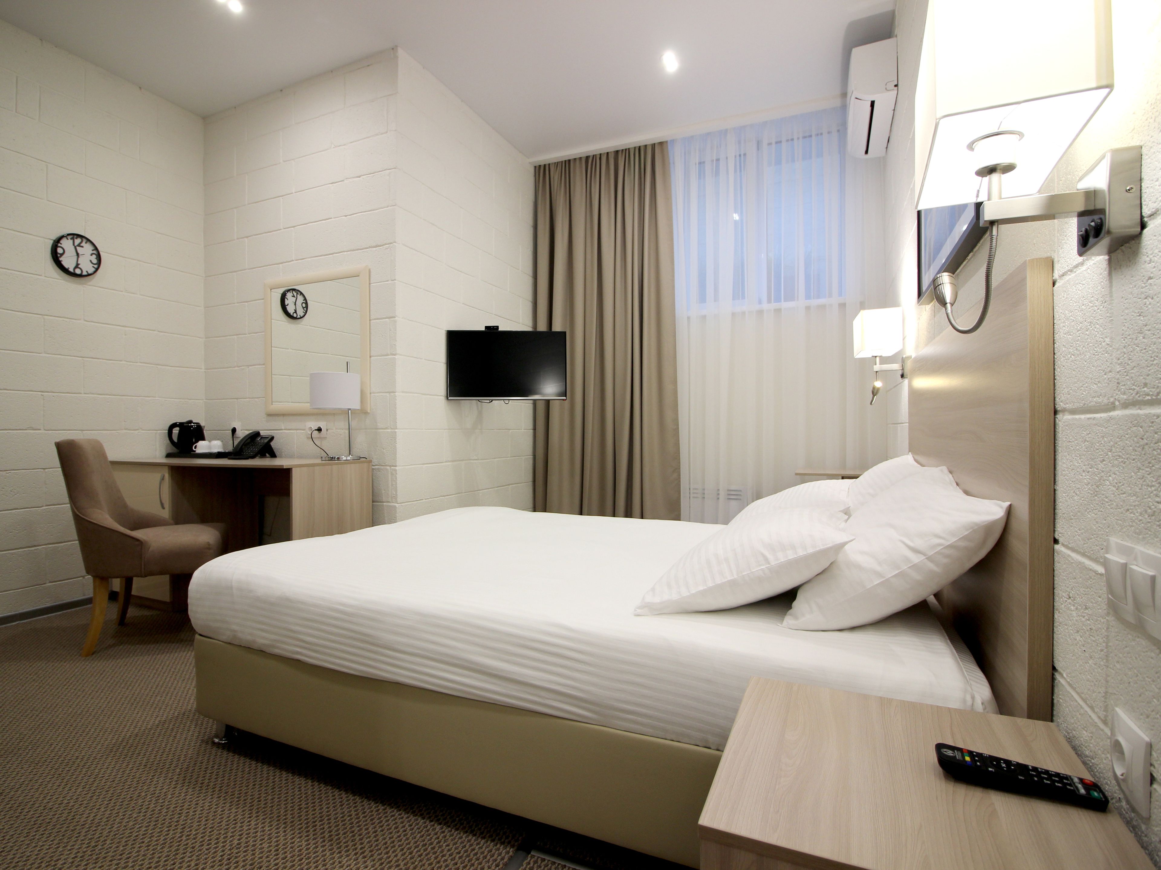 Standard Double Room, Accessible | In-room safe, desk, soundproofing, iron/ironing board