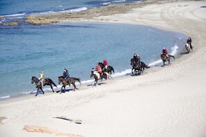 Beach nearby - Hotel Romantic Los 5 Sentidos (Ciutadella de Menorca)