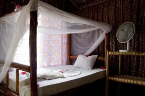 Free WiFi, bed sheets