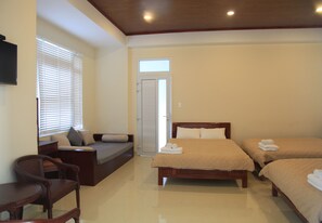 Desk, iron/ironing board, free WiFi - Oscar House (Da Lat)