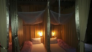Bed in 16-Bed Mixed Dormitory (Mattresses Only) | Truy cập Internet không dây miễn phí 