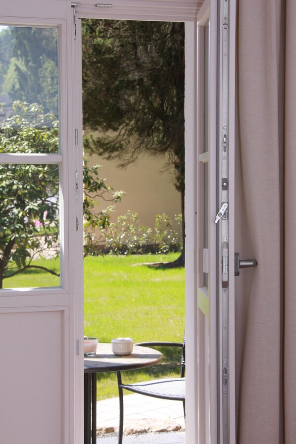 Apartment, Balcony | Living area | LCD TV, heated floors - Villa Elise (Bad Schandau)