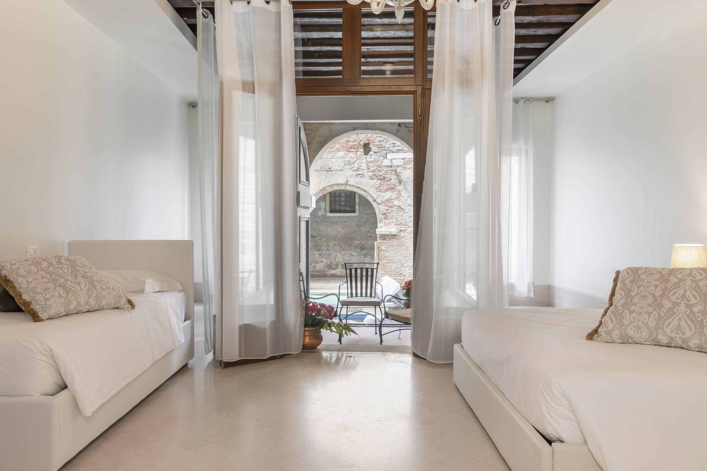 Classic-Apartment, 1 Schlafzimmer, Kanalblick (Check in online) | Hochwertige Bettwaren, Daunenbettdecken, individuell eingerichtet