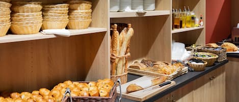 Daily buffet breakfast (EUR 20 per person)