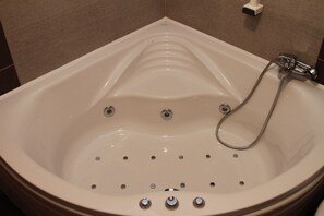 Vierbettzimmer | Badezimmer