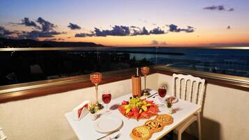 Breakfast, lunch, dinner served; local and international cuisine