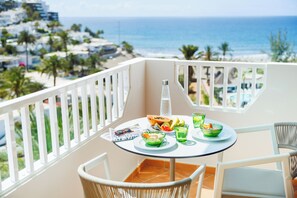 Premium Double Room | Balcony view - Hapimag San Agustín (San Bartolomé de Tirajana)