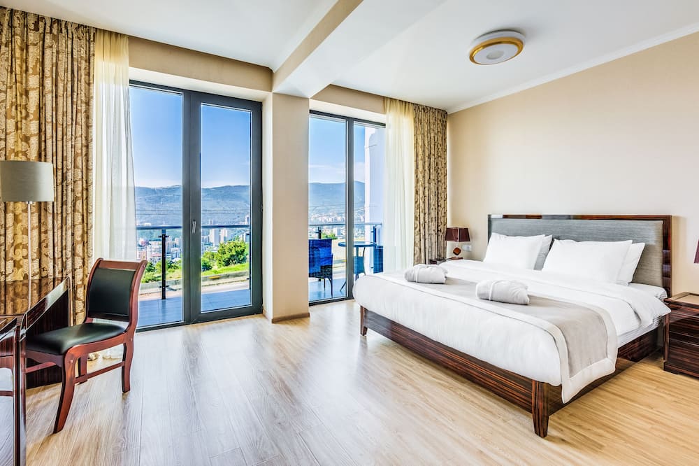 Lisi Hills Hotel