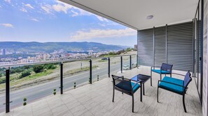 Suite, vue ville | Balcon