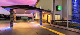Quality Inn Galesburg Near US Highway 34 and I-74