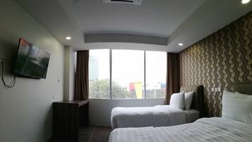 Deluxe Twin Room | Room amenity