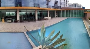 Piscina a l'aire lliure 