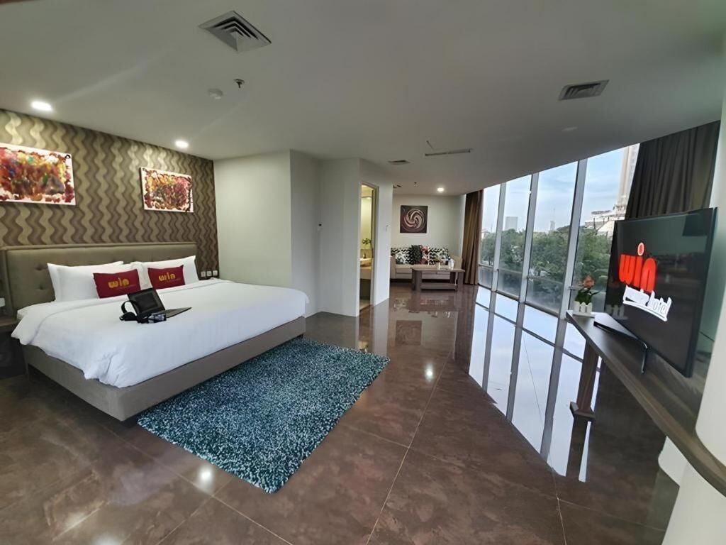 In-room safe, iron/ironing board, free WiFi, bed sheets