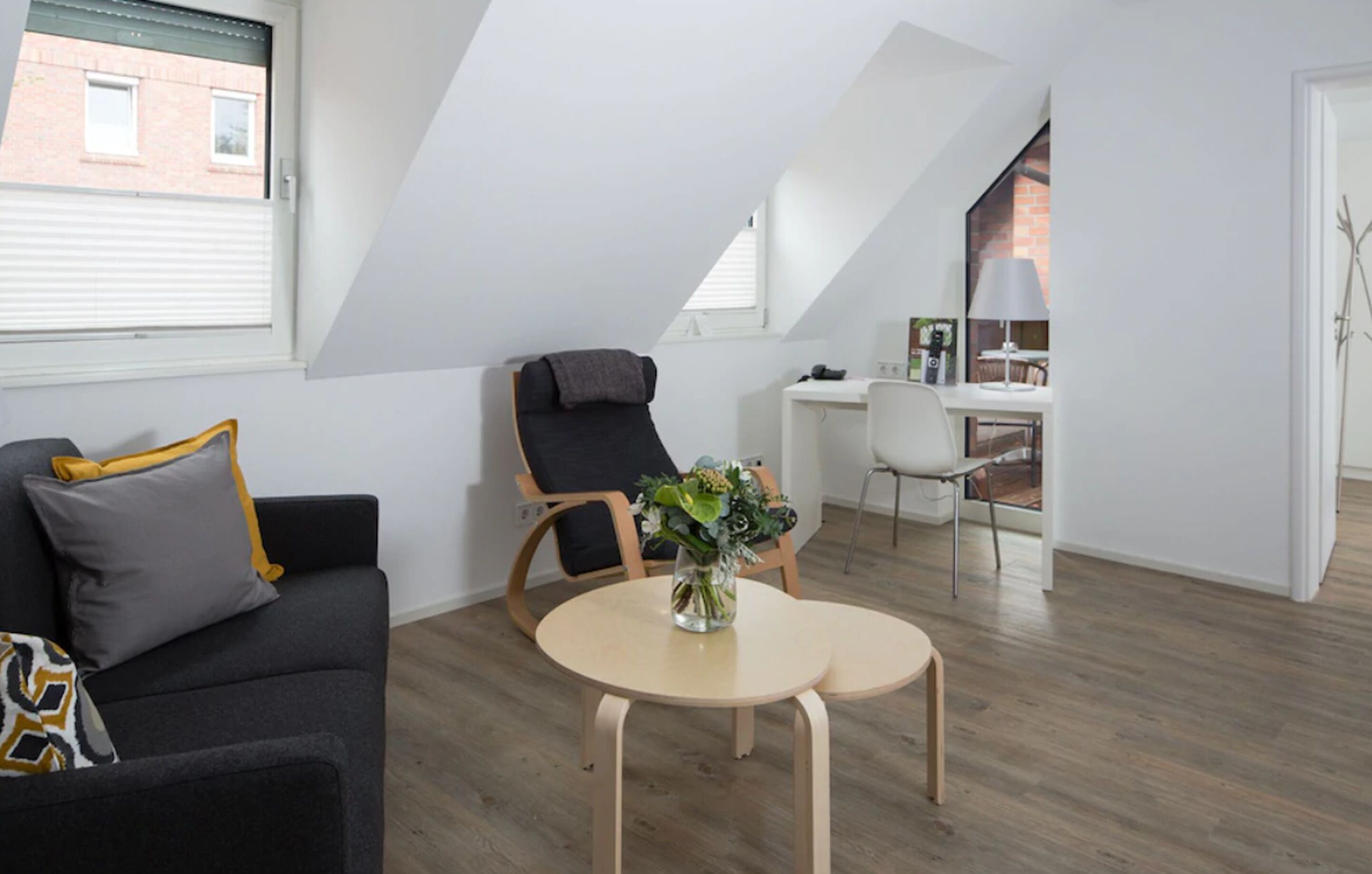 business apartment | living area | flat-screen tv