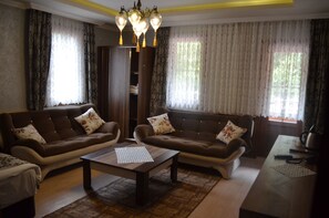 Family Room, Balcony | Desk, soundproofing, iron/ironing board, free WiFi - Ecrin Hotel Uzungol (Çaykara)