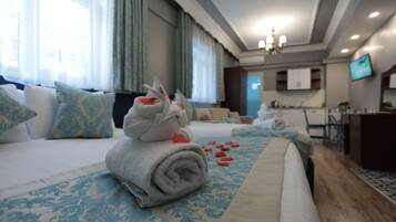 高级房 (Superior) | 埃及棉床单、高档床上用品、办公桌、遮光窗帘