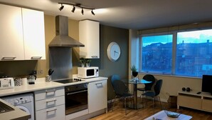 Apartment, 1 Bedroom | Private kitchen - Marco Island IV (Nottingham)