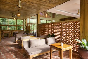 Breakfast, lunch and dinner served