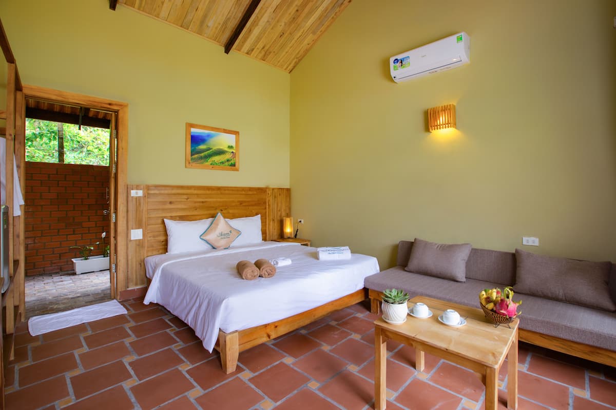 1 bedroom, in-room safe, soundproofing, free WiFi