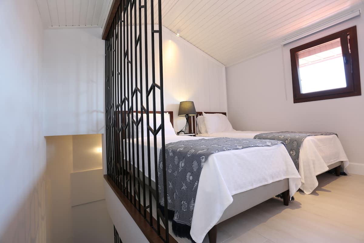 Premium bedding, Select Comfort beds, in-room safe, desk