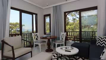 Duplex, 2 Bedrooms, Sea View (504) | Living area | LED TV