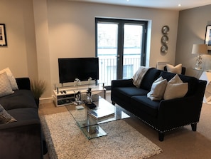 Apartment, 2 Bedrooms | Living area