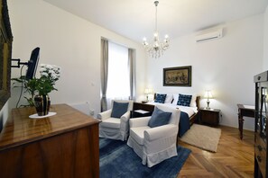 Favourite Premium Apartment | Escritorio y wifi gratis