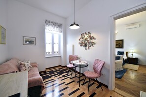 Favourite Premium Apartment | Wohnbereich | Smart-TV