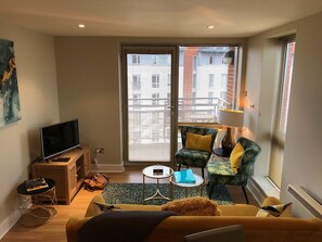 Appartement, 2 chambres | Coin séjour | Télévision à écran plat