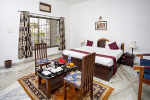 Super Deluxe Room | ห้องเก็บเสียง, เตียงเสริม/เปล, Wi-Fi ฟรี, ผ้าปูที่นอน