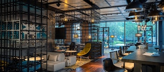Renaissance Hangzhou Northeast Hotel