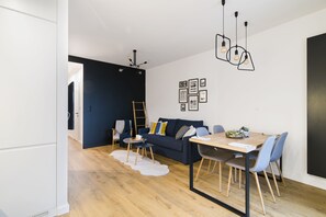 Apartment, 2 Bedrooms (Zebra - Koscielna 17) | Living room | 49-inch flat-screen TV with cable channels, TV, Netflix
