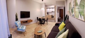 Apartment, 2 Bedrooms, Bathtub (Tree - Koscielna 33) | Living room