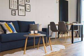 Apartment, 2 Bedrooms (Zebra - Koscielna 17) | Living room