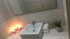 City-Apartment, 1 Doppelbett, Nichtraucher | Badezimmer