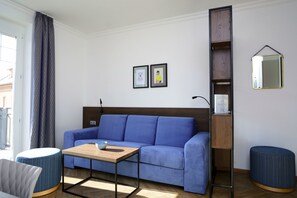 Appartement Deluxe, 1 très grand lit, non-fumeur (incl. final cleaning fee 64,00 EUR) | Salle de séjour | Téléviseur à écran plat