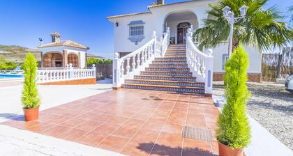 Cubos Villa Gertrudis. Klimaanlage, privater Pool, WLAN.