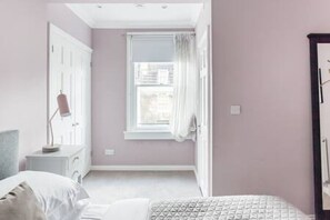 1 soverom, strykejern/-brett, wi-fi og sengetøy