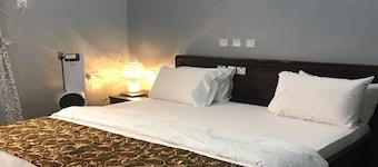 Jim-Eddy Suites