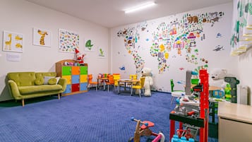 Children's theme room