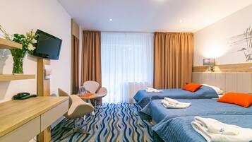Triple Room | In-room safe, desk, iron/ironing board, cribs/infant beds