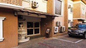 Exterior - Charro Gates Hotel (Abuja)
