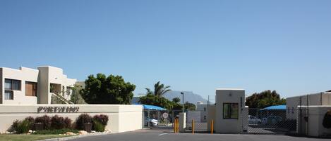 Façade de l’hébergement - soirée/nuit