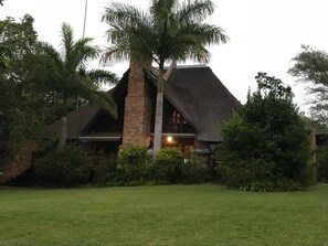 Exterior - Legend Safaris - Kruger Park Lodge (Mbombela)