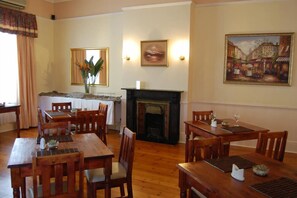Free daily English breakfast - Glencoe Guest House (Qonce)