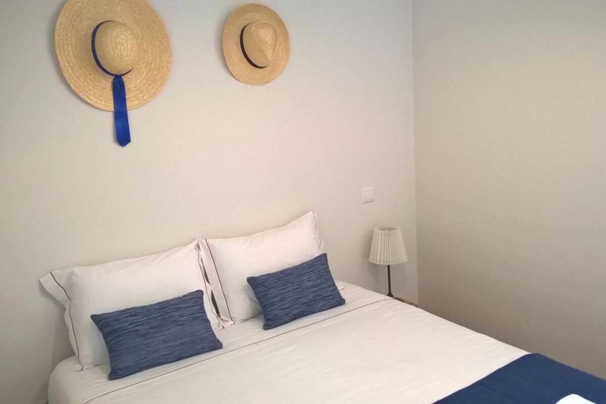 Suite, River View | WiFi (free), bed sheets