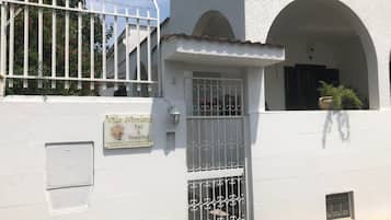 EntrĂ©e de lâhĂ©bergement